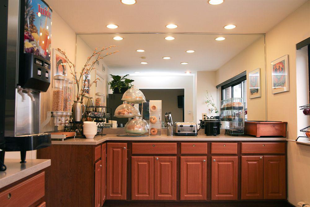 Best Western Plus Milwaukee West Restaurant foto